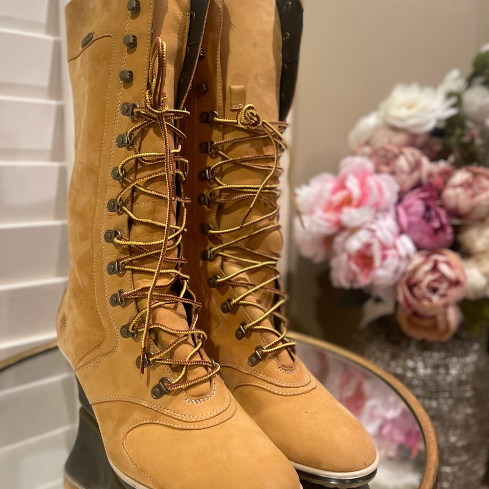 Brand New Timberland Boots w/ a Small Heel